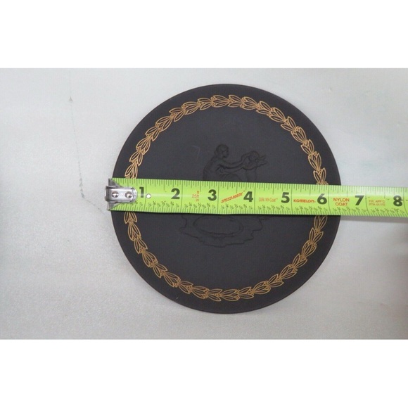 Wedgwood England Jasperware Black and Gold Mothers Day 1971 Plate - Picture 6 of 6